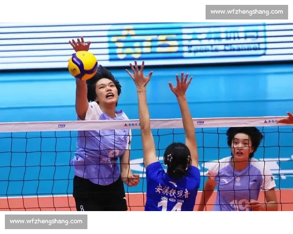 中国女排迎战斐济全场集锦技术对抗与年轻力量全面展现赛场风采拼搏精神